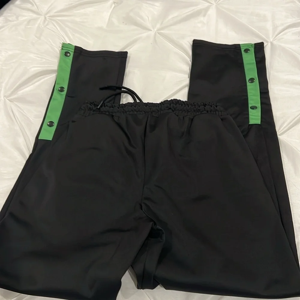 BOOHOO MAN NYLON PANTS SIZE XS